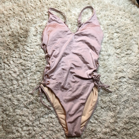 EUC L.A. Hearts One Piece Swimsuit Size S - Picture 2 of 6